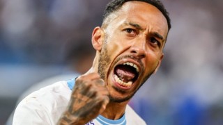 Нападателят на Олимпик Марсилия Пиер Емерик Обамеянг ще премине в