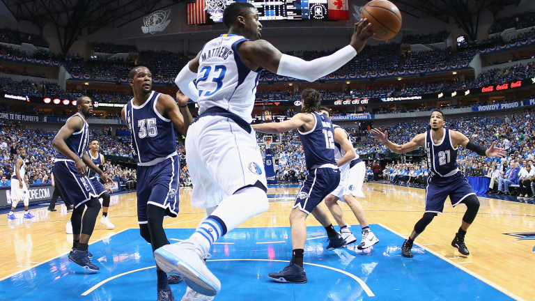 Треньорът на Далас с положителен резултат за коронавирус, въпреки ваксината