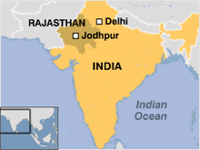 Над 100 загинали заради студа в Индия