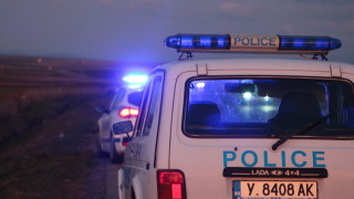 Полицията хвана след гонка турски автобус с 41 мигранти на "Тракия"