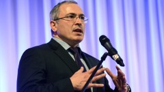 Русия пак дири Ходорковски - вече с призовка за фалшиви новини