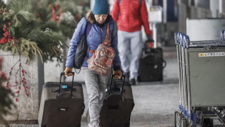 Около 2500 полета в САЩ бяха отменени в неделя заради