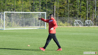 Локомотив Пловдив представи официално своя нов треньор Бруно Акрапович заменя