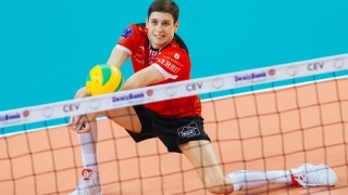 Ники Пенчев още един сезон в Полша