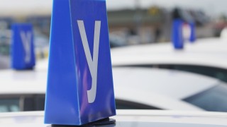 Задържаха служителка на автошкола в Кюстендил за съставяне на неистинско
