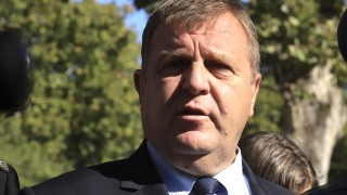 Каракачанов: На финала сме за бронираните машини