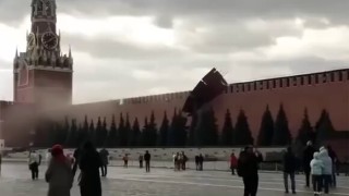 В Москва силен вятър събори 52 дървета a в Санкт