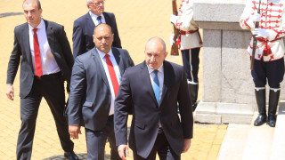 Президентът Румен Радев се надява правителството да не предава националните