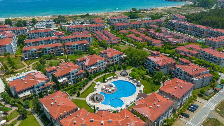 Черноморието настига големите градове по цени на имотите, но интересът към нови проекти не спира да расте