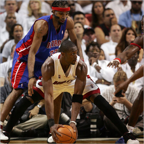 Маями поведе в серията на Изток