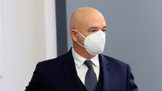 Председателят на Националния оперативен щаб НОЩ и директор на Военномедицинска