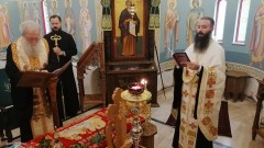 Българският патриарх Неофит отслужи Опело Христово