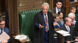 Британският парламент стана свидетел на сцени на хаос и гняв