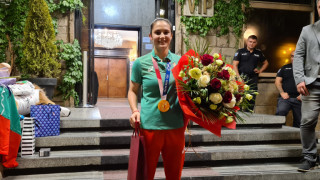 Олимпийската шампионка от Игрите в Токио 2020 Ивет Горанова спечели
