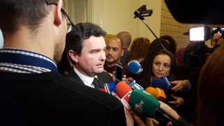 Реформаторите остават във властта заради властта