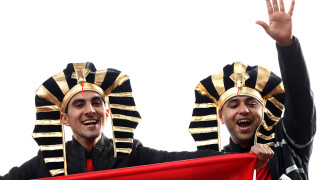 Футболните фенове и днес са атракция номер едно в Русия