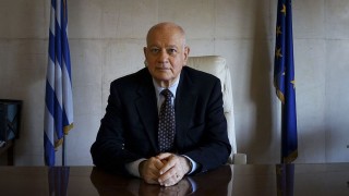 Гръцкият министър на икономиката подаде оставка след корупционен скандал