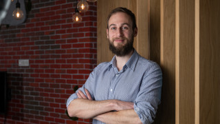 Когато Захари Нинов отива да учи и работи извън България