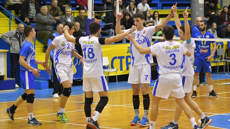 Арда и Дея спорт ще определят в Димитровград последния член на Суперлигата за следващия сезон