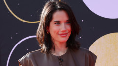 Дъщерята на Джон Траволта Ела Блу - предизвикателна и секси на корицата на модно списание