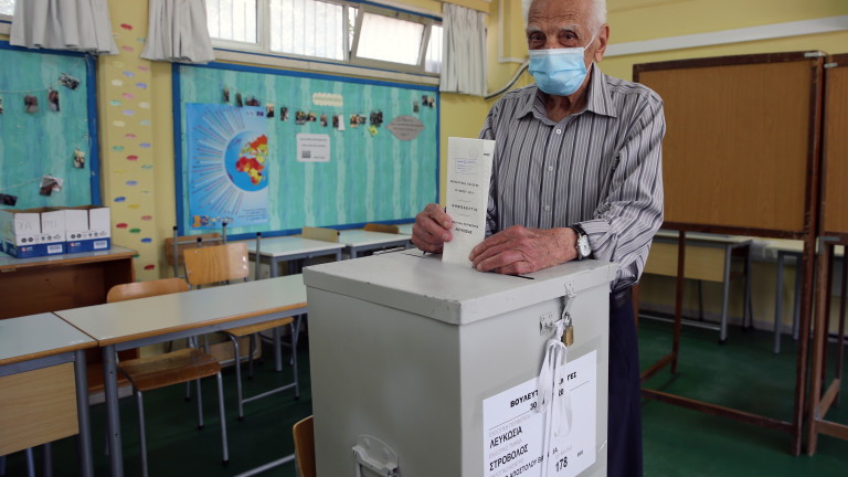 Приключиха , предаде cyprus-mail.com, Избирателните секции бяха затворени в 18:00