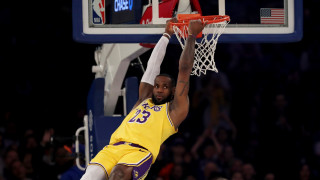 Лос Анджелис Лейкърс постигна трудна победа със 100 92 при гостуването