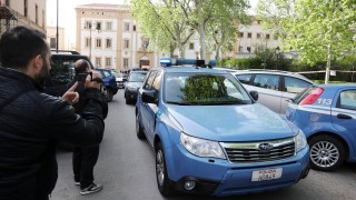 Повече от 100 човека са задържани в Италия по подозрение