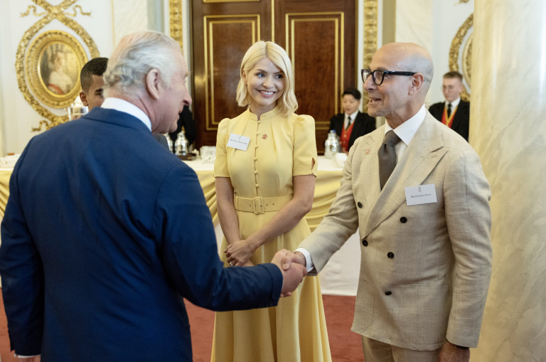 Чарлз и Тучи през 2021 година