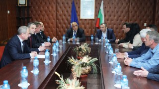 Амбицията ни е проектът за модернизиране на машините за Сухопътните