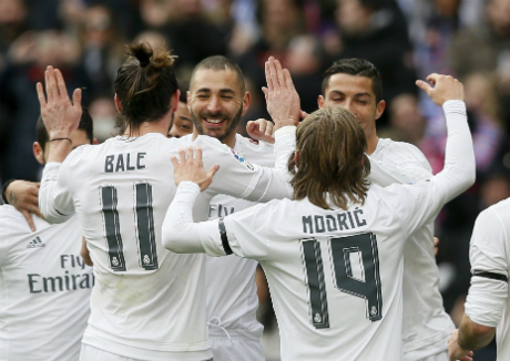 Петзвезден Реал изнесе футболна лекция пред погледа на Зидан 