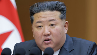 Севернокорейският лидер Ким Чен Ун присъства на церемония по посрещането