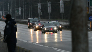 Извънредните мерки за сигурност продължават да са в сила за