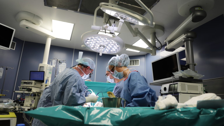Екип на Военномедицинска академия извърши чернодробна трансплантация в навечерието на
