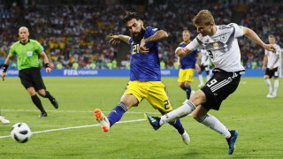 Фенове нападнаха шведския национал Джими Дурмаз в социалните мрежи след