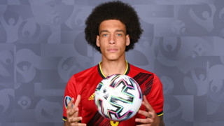 Полузащитникът на Атлетико Мадрид Аксел Витсел може да остане в