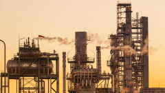 Страни от Азия предприемат извънредни мерки заради скока на цените на петрола