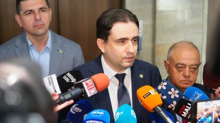 Депутатите от Демократична България отправиха 12 въпроса на вътрешния министър