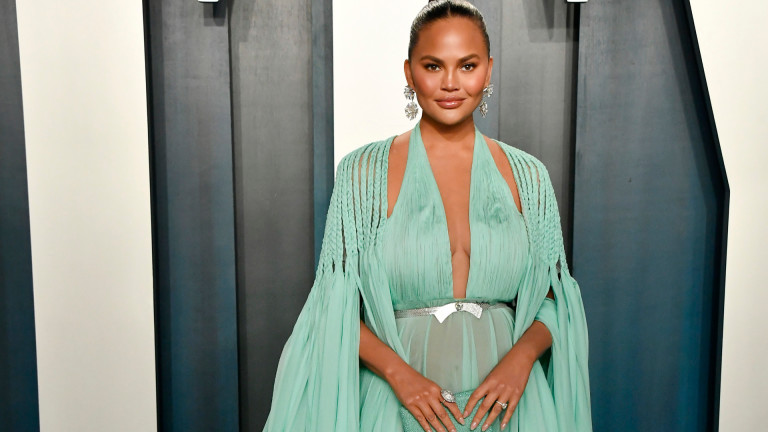 Криси Тейгън и епичният й дип за багети