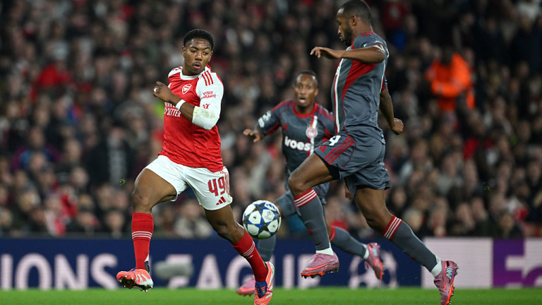 Арсенал не срещна проблем с Олимпиакос