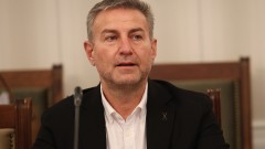 Веселин Денков отрича да е финансирал протести и да се е виждал с политици