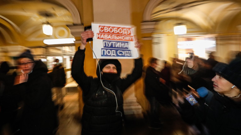Русия: TikTok изтри 38% публикации за незаконни протести за Навални