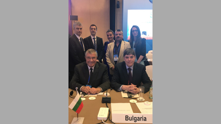 България в престижна компания от държави в управлението на Антарктида