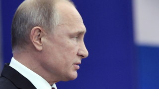 Руснаците предварително гласуват на референдум за конституционни промени които могат