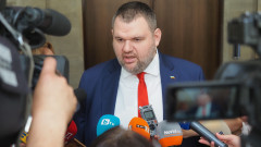 Делян Пеевски пак се закани на кръга на президента Радев