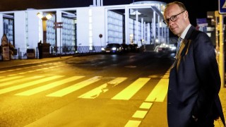 Ужасяващата лоялност на американския президент Доналд Тръмп към руския диктатор