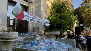 Протестите срещу безводието в Плевен засега спират