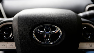 Toyota Motor Corp работи върху електрическа кола захранвана от нов