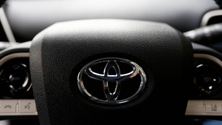 Toyota Motor Corp работи върху електрическа кола, захранвана от нов
