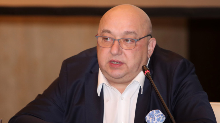 Министърът на спорта Красен Кралев коментира процесите в Левски. Той
