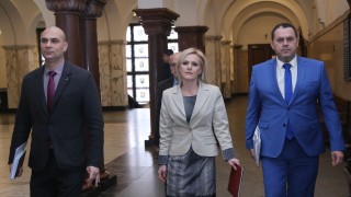 Задържаната цяла смяна митничари от ГКПП Калотина искали такса почерпка